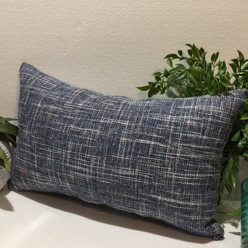 Accent pillow